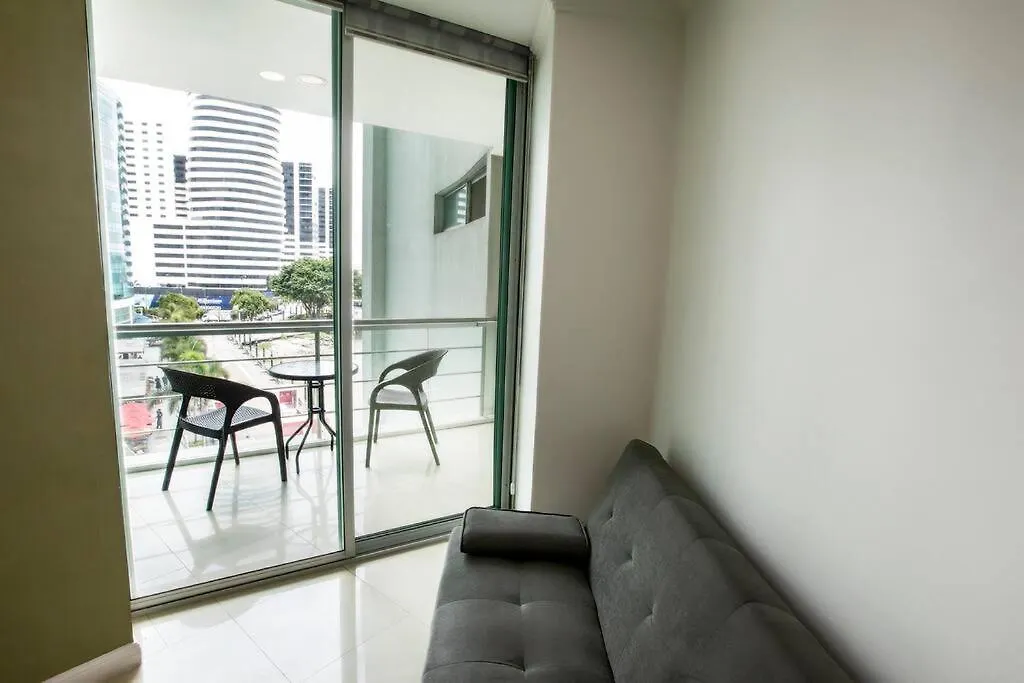 公寓 Suite Vista Al Rio Con Balcon En Puerto Santa Ana 瓜亚基尔