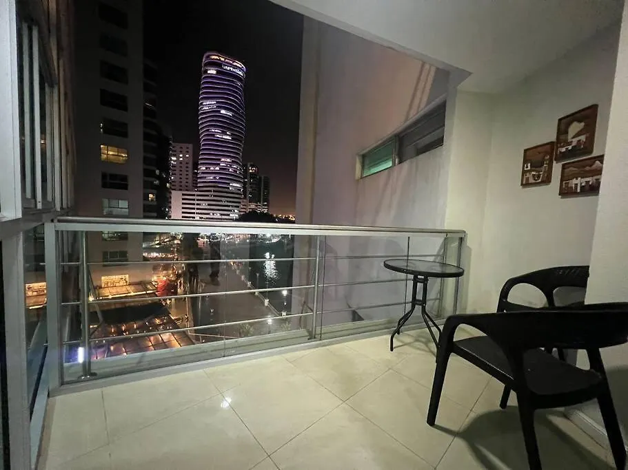 Suite Vista Al Rio Con Balcon En Puerto Santa Ana 瓜亚基尔 0*,  厄瓜多尔
